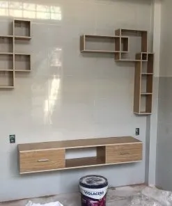 Kệ tivi nhựa Chin Huei KTV34 với chi tiết chạm khắc tân cổ điển