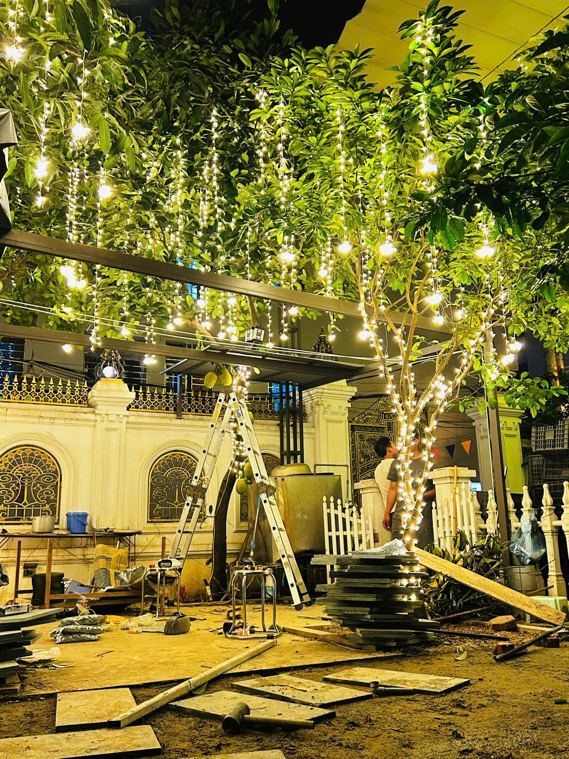 Dự án trang trí LED quy mô lớn tại khu đô thị