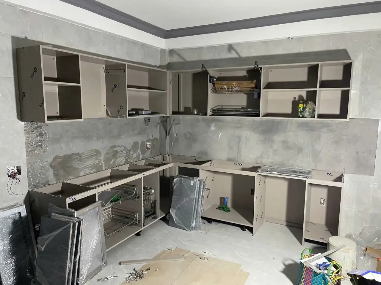 Cấu tạo thùng nhôm hợp kim, bề mặt xử lý anode chống oxy hóa